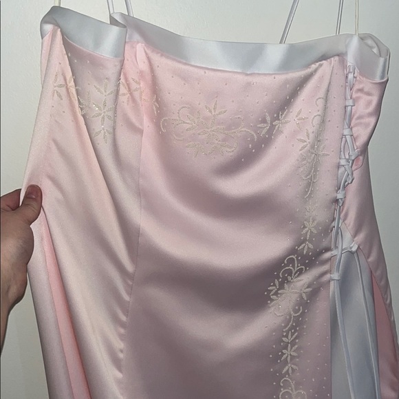 Elegant Pink Strapless Gown - Picture 2 of 7